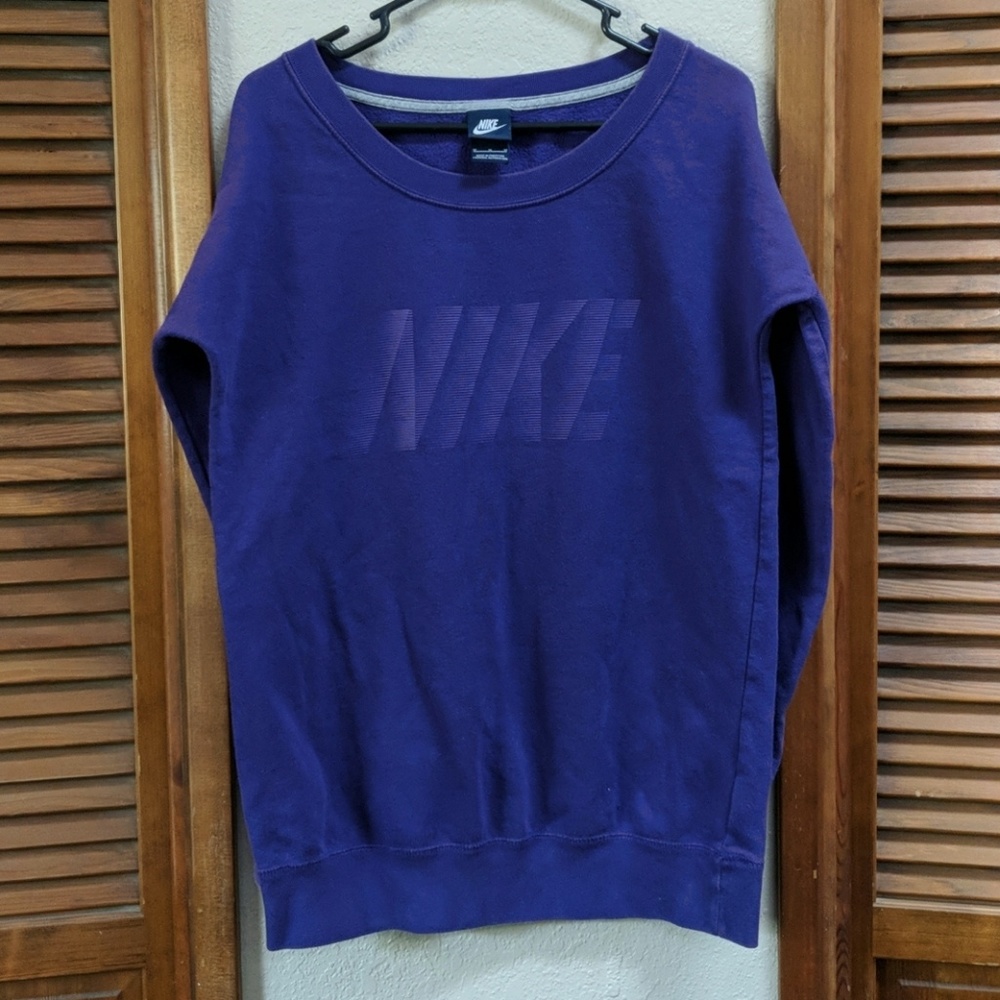 Nike sweatshirt